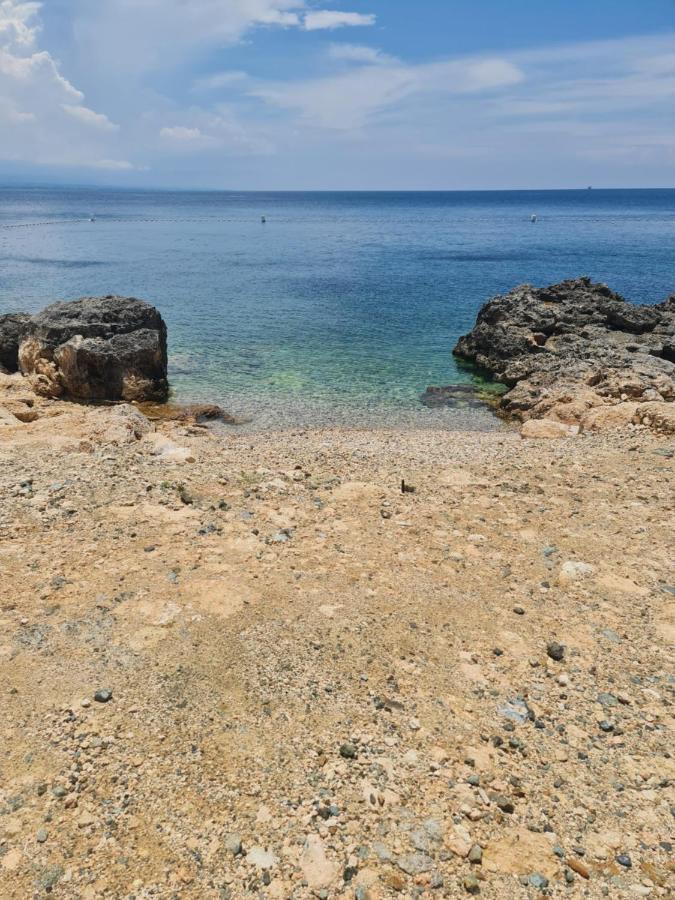 1Br Oceanfront At Arterra, Fast Wifi, Nflix, Kitchen Villa Lapu-Lapu City Dış mekan fotoğraf